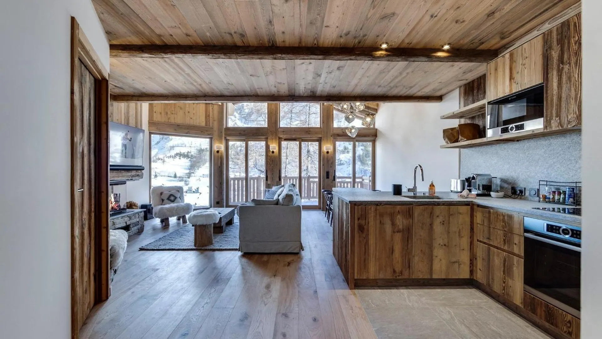 Un Chalet Haut De Gamme Pour Les Amoureux Du Luxe Villa Courchevel Holiday home