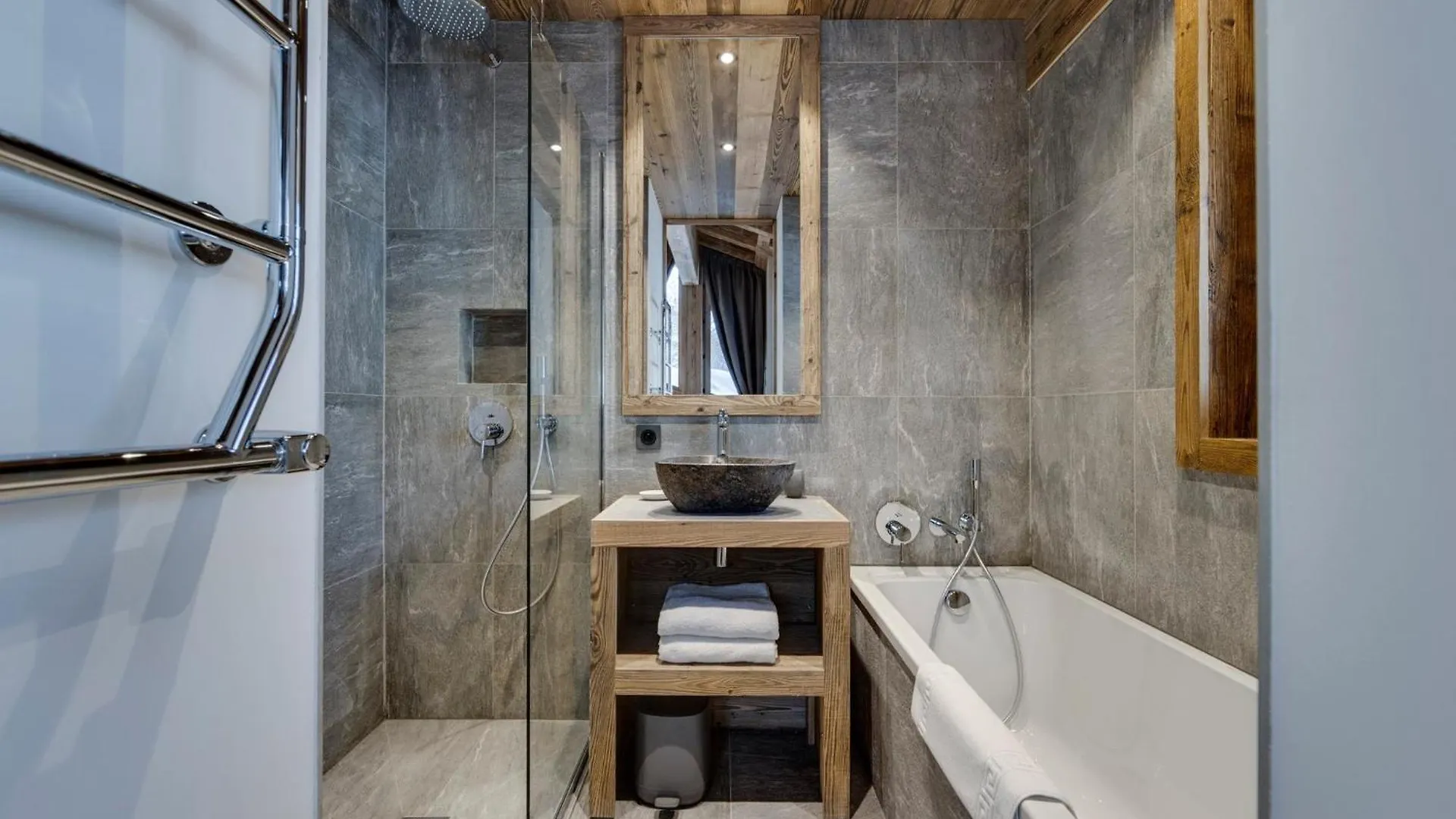Un Chalet Haut De Gamme Pour Les Amoureux Du Luxe Villa Courchevel